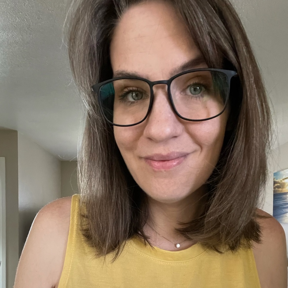 Meet your Posher, Stephanie